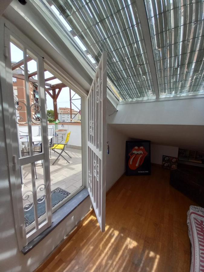 "La Casita", 2 Floors Apartment, Private Parking 1 Car Or 2 Bikes, Air-Cond And Terrace Livorno Luaran gambar