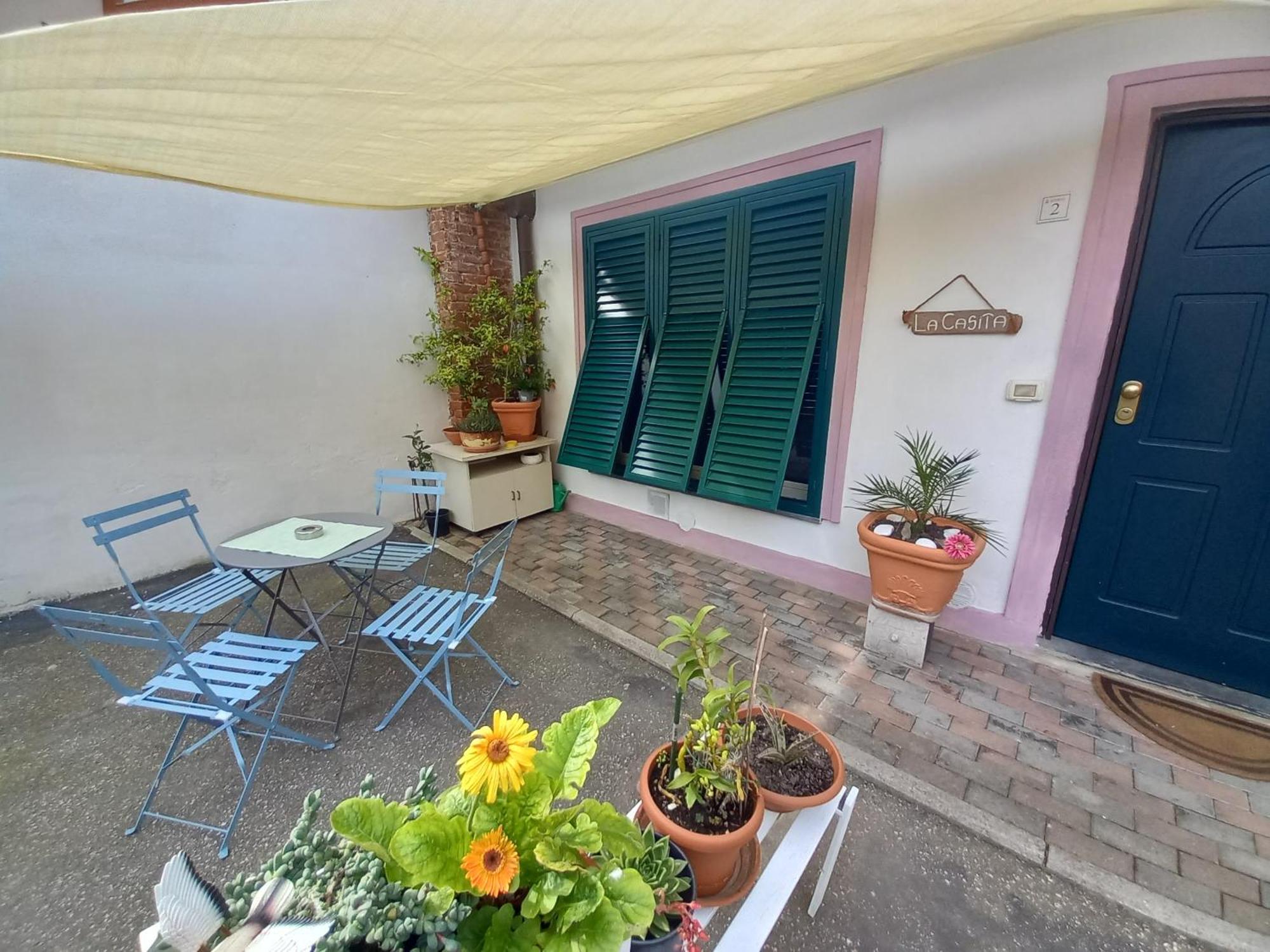 "La Casita", 2 Floors Apartment, Private Parking 1 Car Or 2 Bikes, Air-Cond And Terrace Livorno Luaran gambar